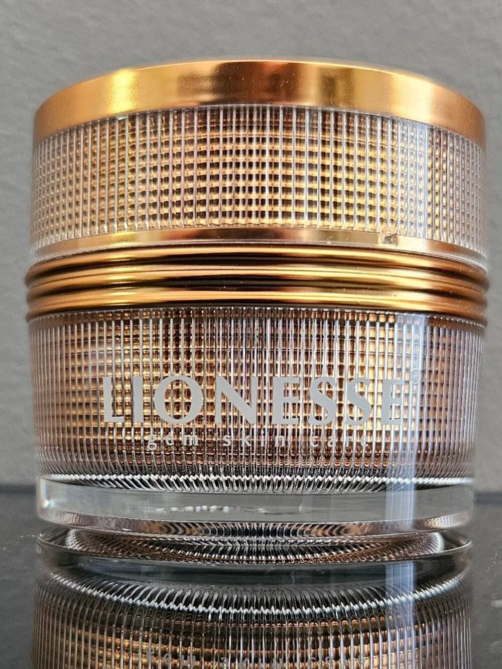 LIONESSE AMBER EYE CREAM-REDUCES PUFFINESS- 2.11 fl oz / 60 g - BRAND NEW-SEALED